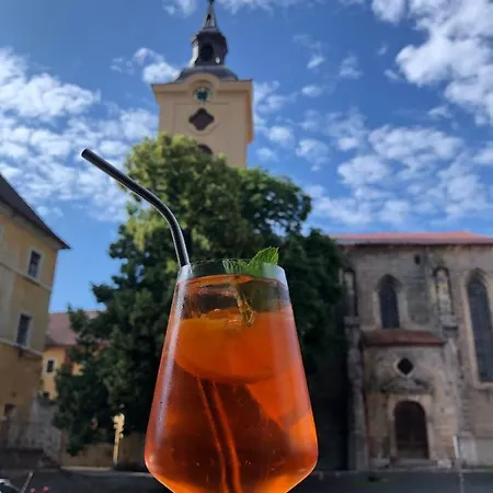 Apartment Cafe-cafe Jicin