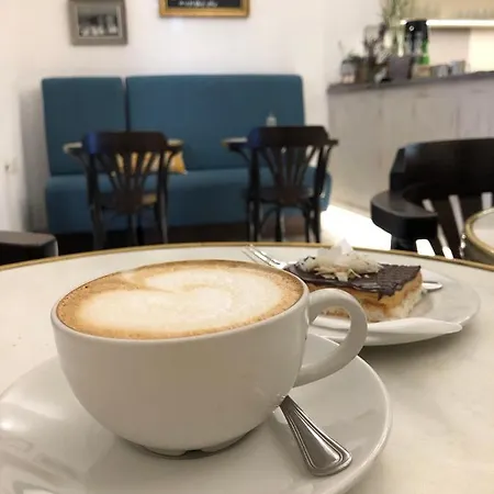 Апартаменты Cafe-cafe *