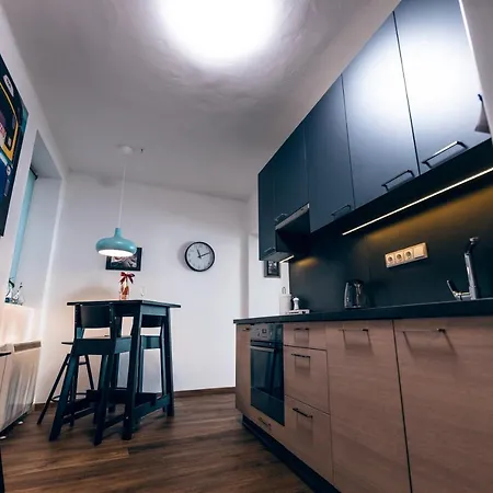 Apartment Cafe-cafe Jicin