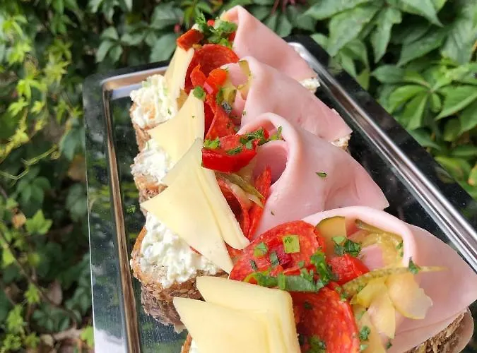 Cafe-cafe アパート Jičín